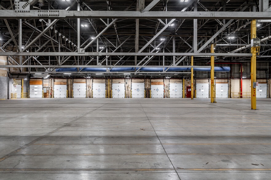 4505 Rue Hickmore, Montréal, QC à louer - Photo intérieure - Image 3 de 5