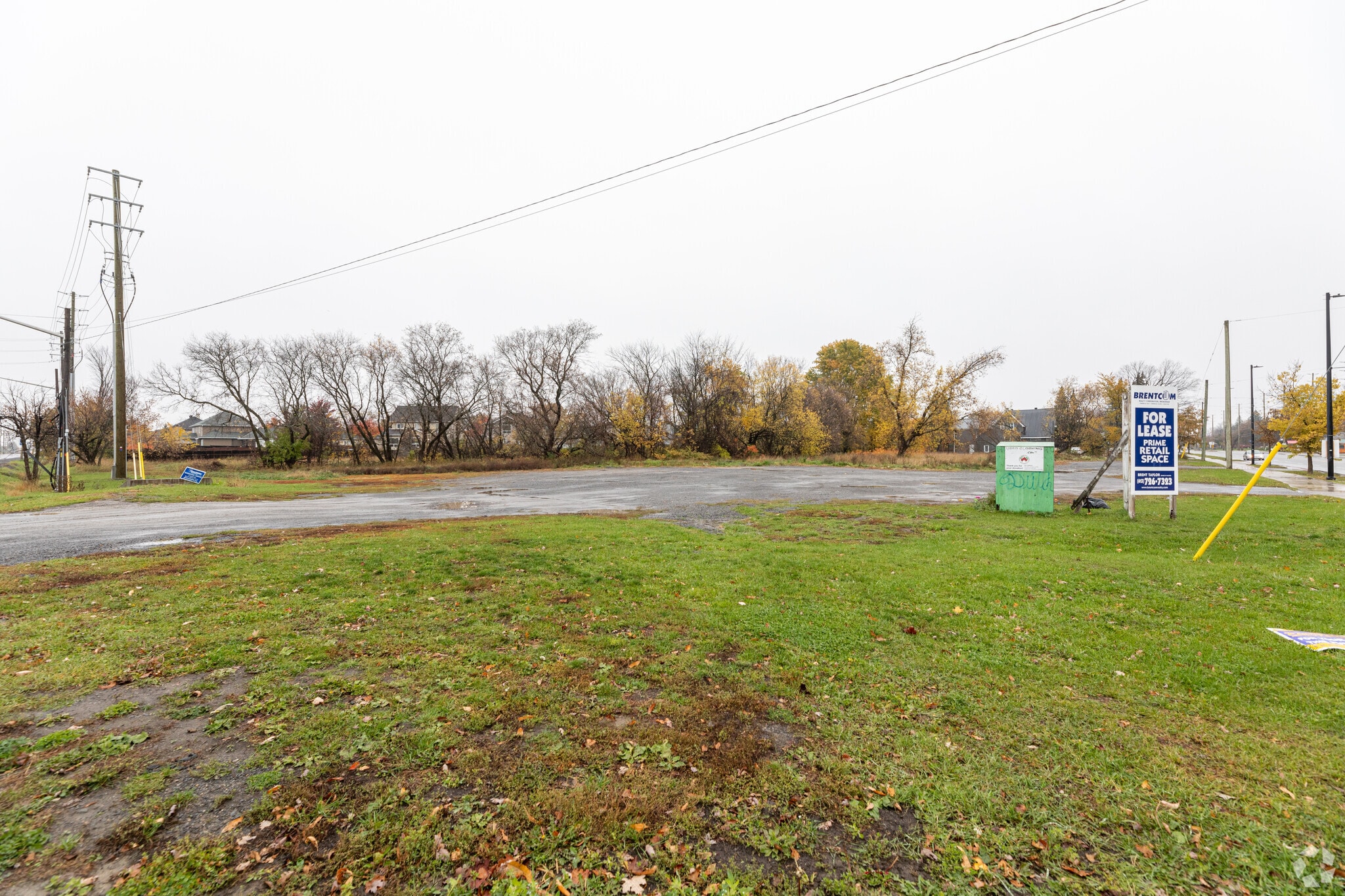 6069-6073 Perth St, Richmond, ON for lease Primary Photo- Image 1 of 2
