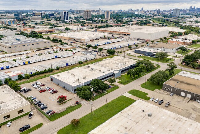 More details for 8000 Sovereign Row, Dallas, TX - Industrial for Sale