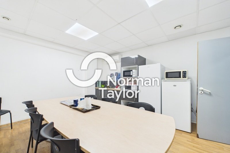 Office in Lattes for sale - Interior Photo - Image 3 of 9