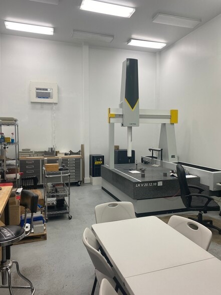 1033 Cavalier Blvd, Chesapeake, VA for sale - Building Photo - Image 2 of 41