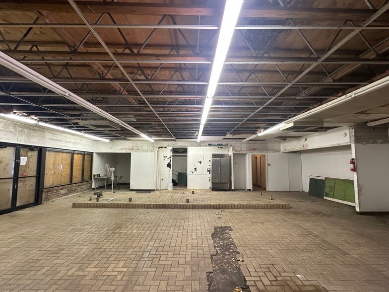 1136 E Grayson St, San Antonio, TX for lease - Building Photo - Image 2 of 19