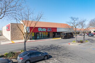 Plus de détails pour 15040-15196 W Whitesbridge Ave, Kerman, CA - Commerce de détail à louer