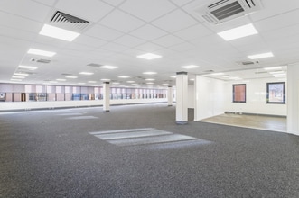 2 North Fourth St, Milton Keynes à louer Photo intérieure- Image 2 de 8