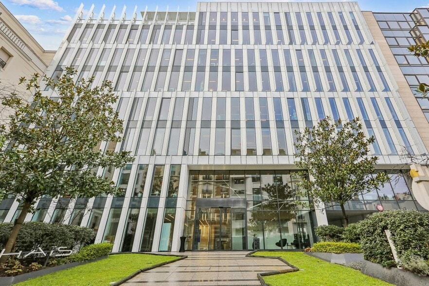 29 Rue Anatole France, Levallois-Perret à louer - Photo du bâtiment - Image 3 de 15