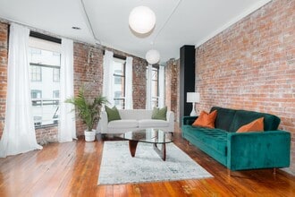52 Powell St, Vancouver, BC for lease Interior Photo- Image 2 of 3