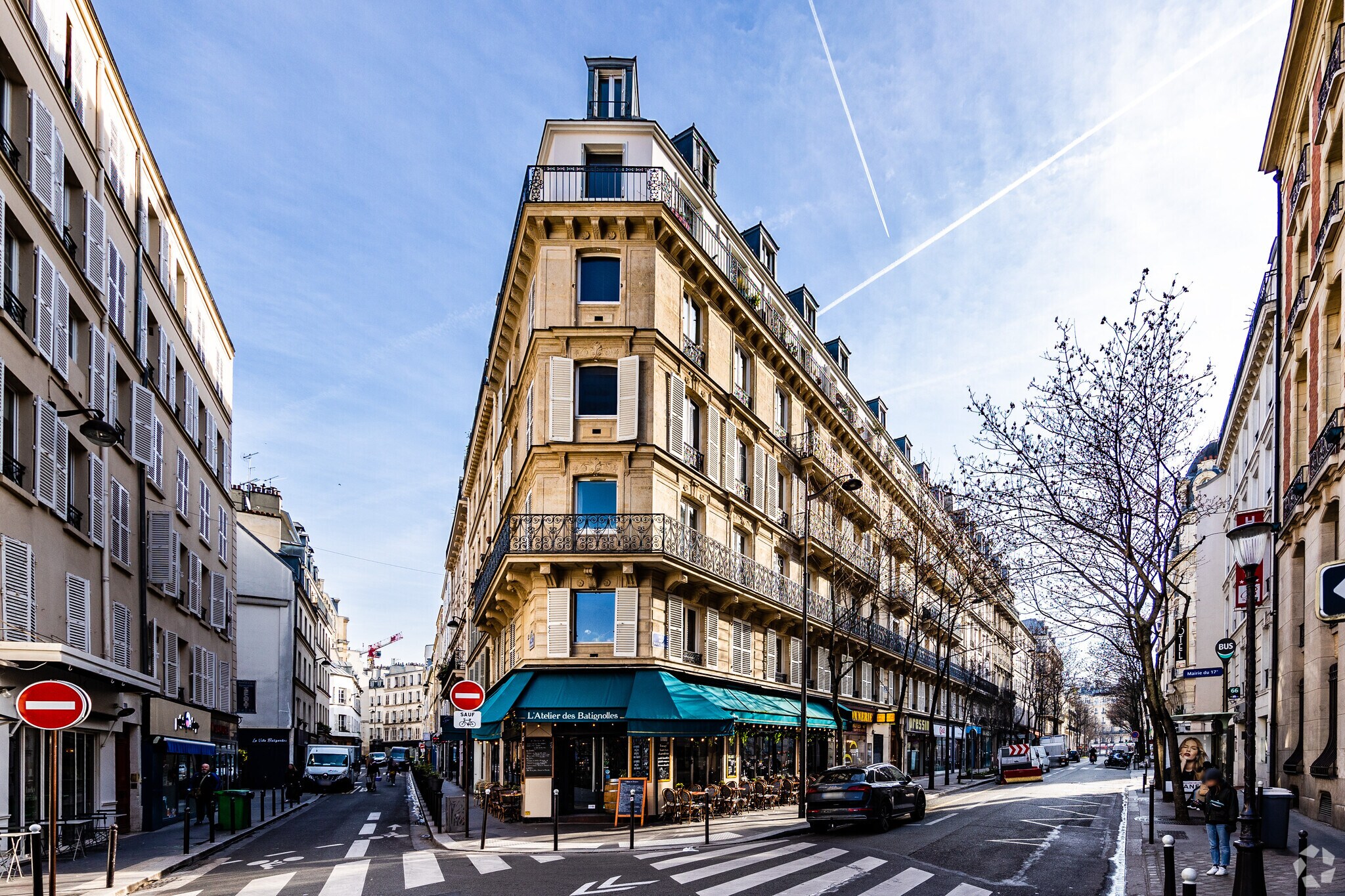 12 Rue Des Batignolles, Paris for lease Primary Photo- Image 1 of 15