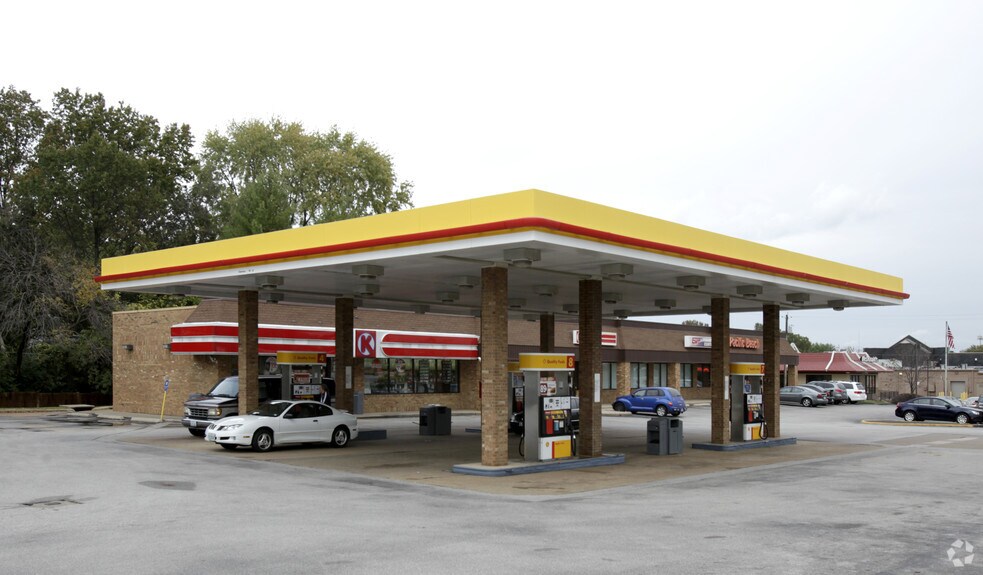 9919-9931 Watson Rd, Crestwood, MO for lease - Building Photo - Image 3 of 4