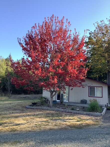 3102 Chicken Coop Rd, Sequim, WA à vendre - Photo du bâtiment - Image 1 de 23