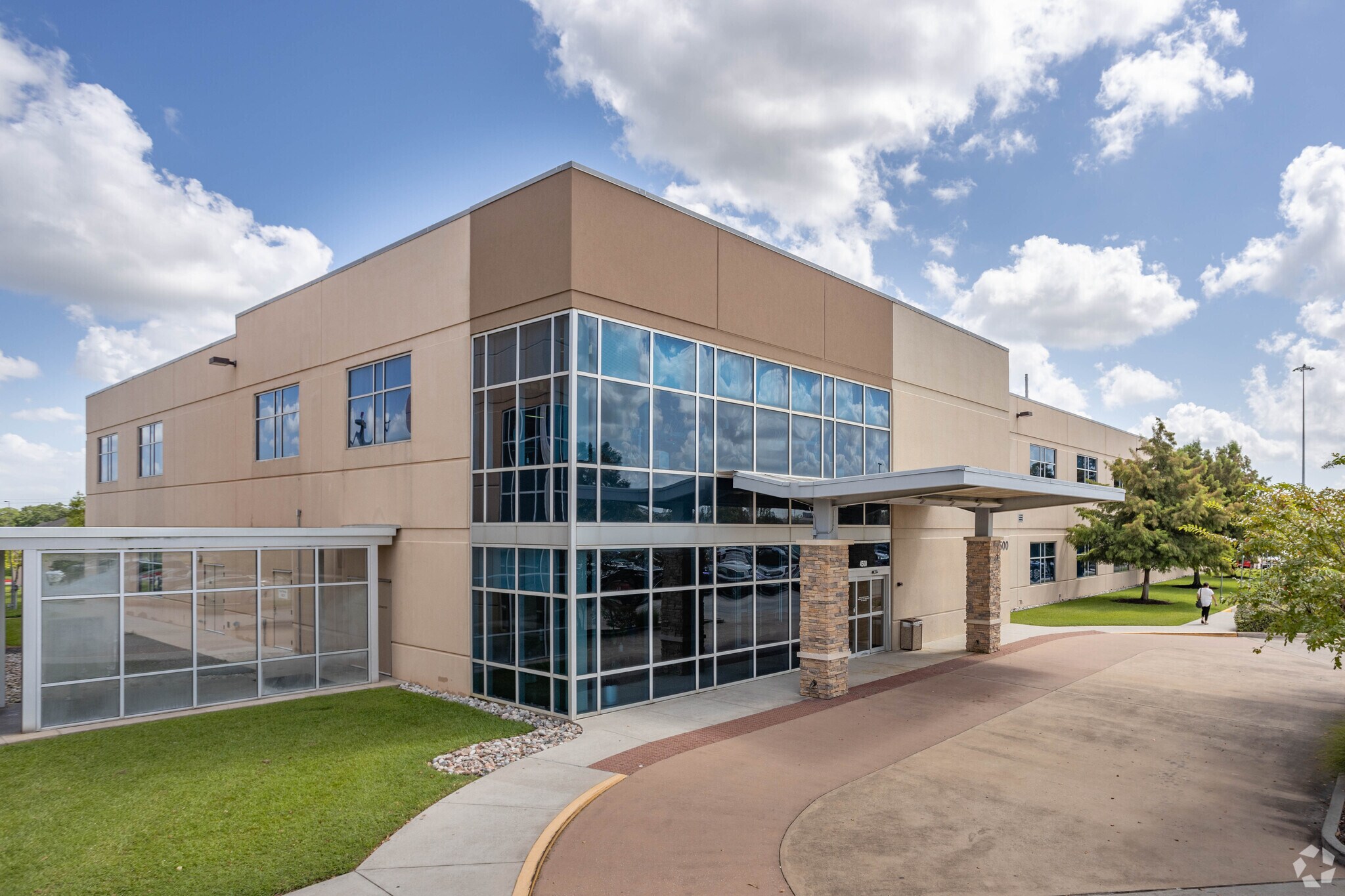 4500 E Sam Houston Pky S, Pasadena, TX à louer Photo principale- Image 1 de 7
