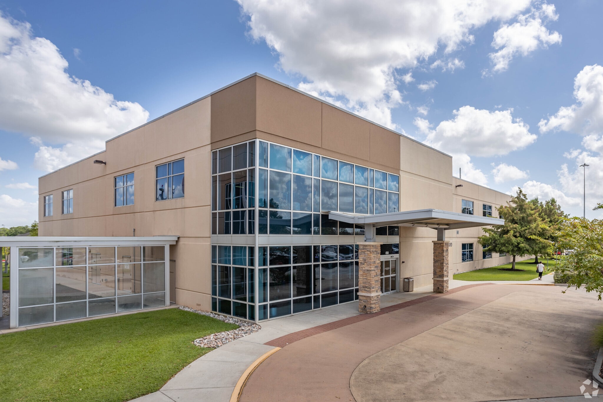 4500 E Sam Houston Pky S, Pasadena, TX for lease Primary Photo- Image 1 of 7