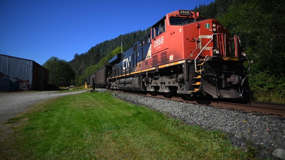 3900 Skeena Dr, Port Edward, BC à vendre - Vidéo sur l’inscription commerciale - Image 2 de 41