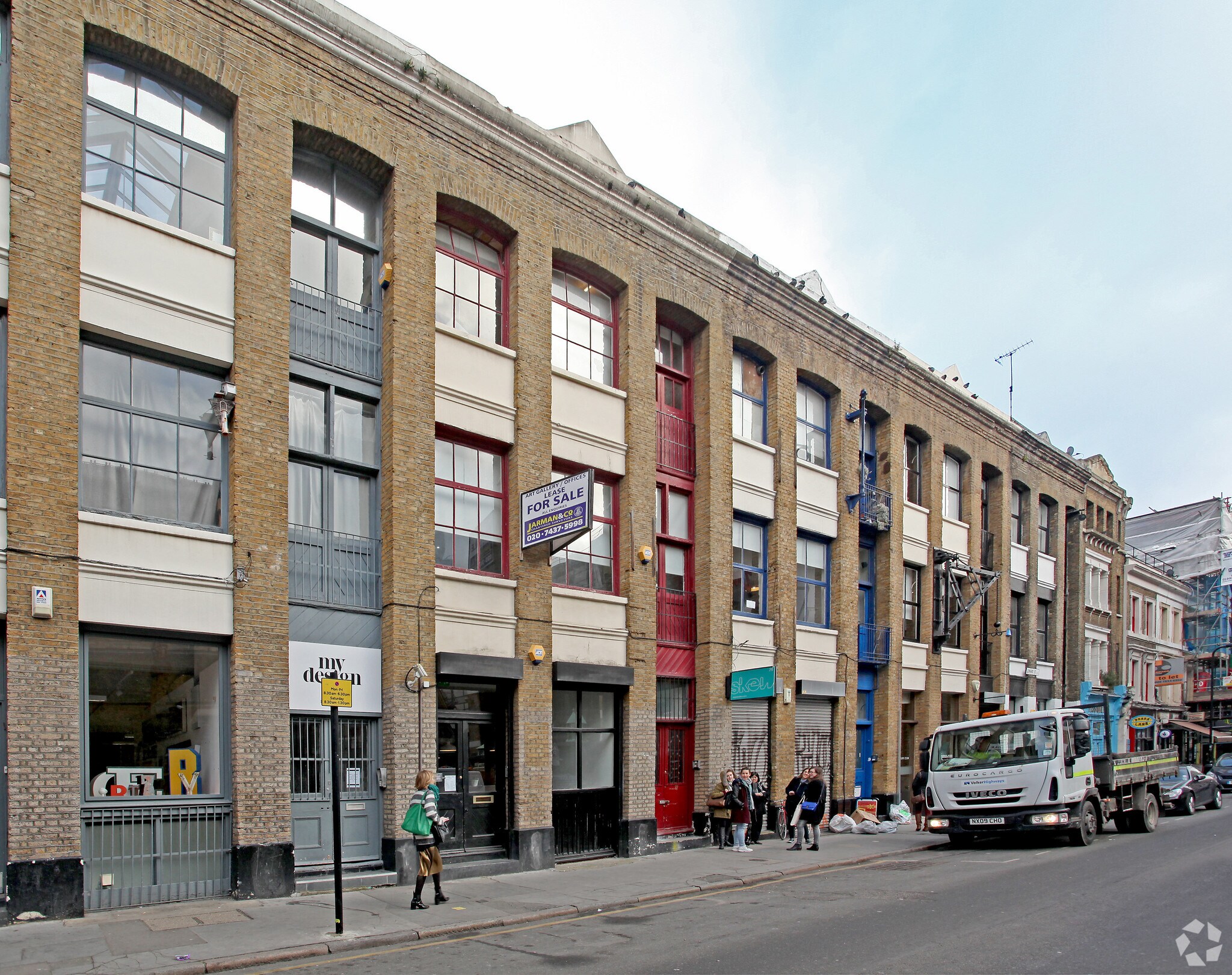 77 Leonard St, Londres à louer Photo du bâtiment- Image 1 de 10