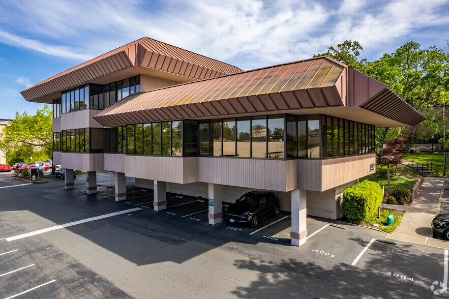 1440 Maria Ln, Walnut Creek, CA à louer - Photo du bâtiment - Image 2 de 10