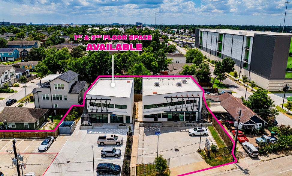 6815 N Main St, Houston, TX for lease - Building Photo - Image 1 of 8