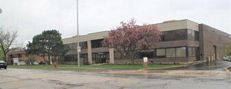 700 Remington Rd, Schaumburg IL - Entrepôt