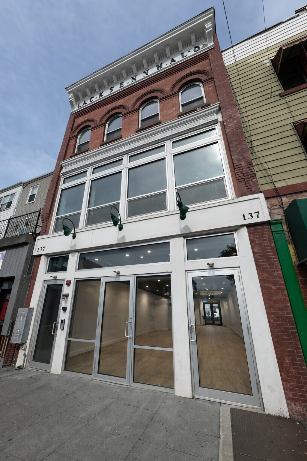 137 Monticello Ave, Jersey City, NJ à louer Photo du bâtiment- Image 1 de 8