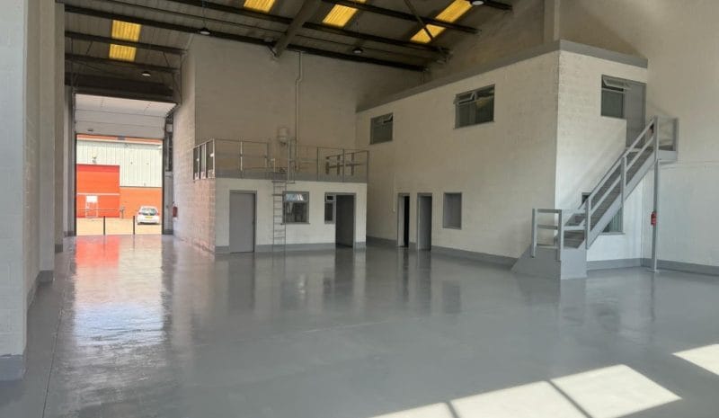 Modwen Rd, Salford à louer Photo intérieure- Image 1 de 3