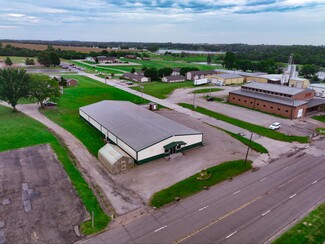 Plus de détails pour 326 E 15th St, Horton, KS - Industriel à vendre