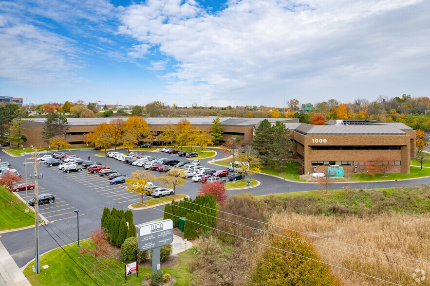 1000 E Paris Ave SE, Grand Rapids, MI à louer - Photo principale - Image 1 de 1