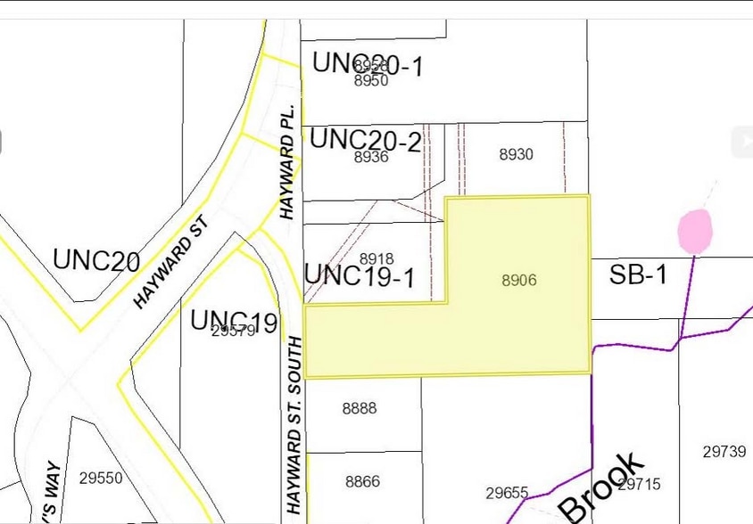 8906 Hayward St, Mission, BC à vendre - Photo du bâtiment - Image 3 de 7