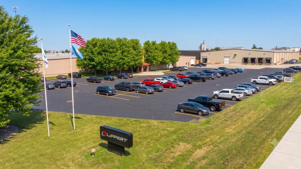 Lippert Components Manufacturing Campus portfolio of 2 properties for sale on LoopNet.ca - Building Photo - Image 2 of 13