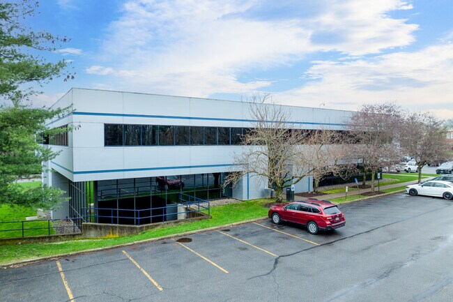 More details for 2 Summit Ct, Fishkill, NY - Office for Lease