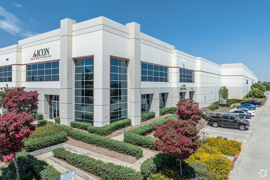 630 Nicholas Rd, Beaumont, CA à louer - Photo du bâtiment - Image 3 de 9