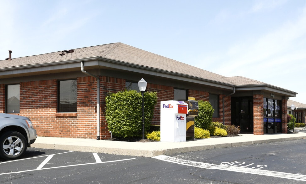 8555-8583 N Dixie Dr, Dayton, OH à louer - Photo du bâtiment - Image 2 de 4