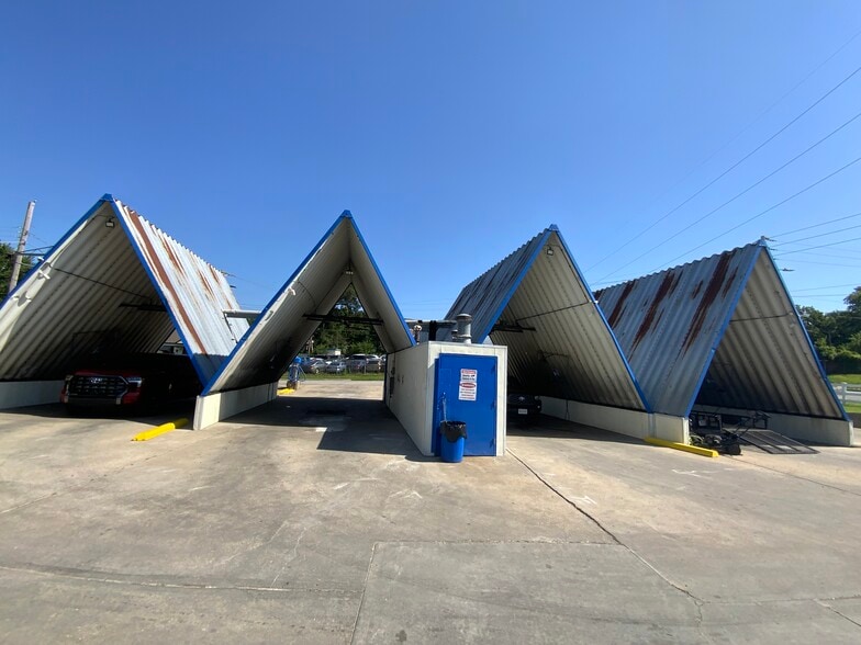 7822 Troost Ave, Kansas City, MO for sale - Building Photo - Image 3 of 22