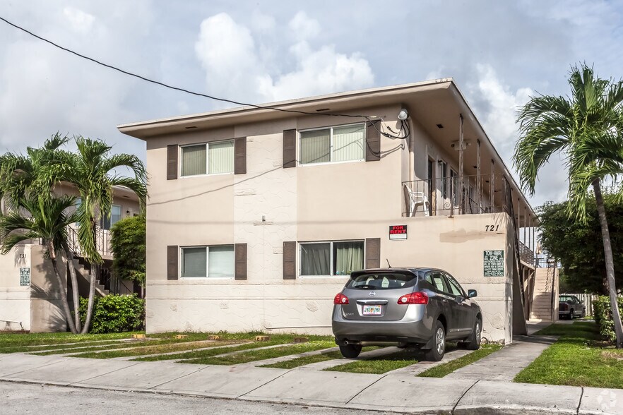 721 SW 5th St, Miami, FL à vendre - Photo du bâtiment - Image 2 de 2