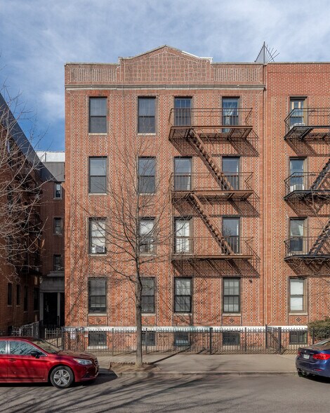 3230 41st St, Long Island City, NY à vendre - Photo du bâtiment - Image 2 de 17