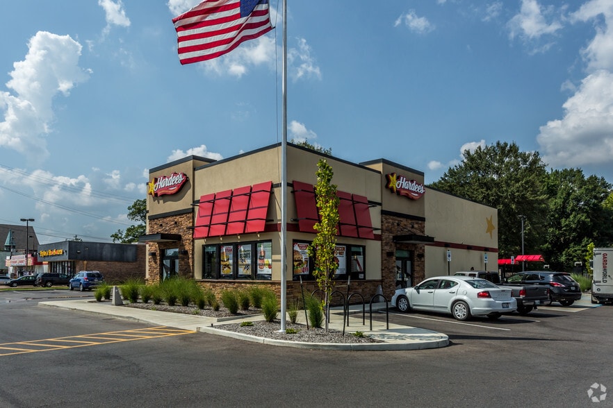 4628 Summer Ave, Memphis, TN à louer - Photo principale - Image 1 de 4