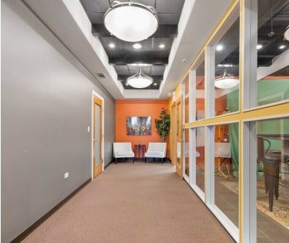 850 W Bartlett Rd, Bartlett, IL for sale - Interior Photo - Image 3 of 8