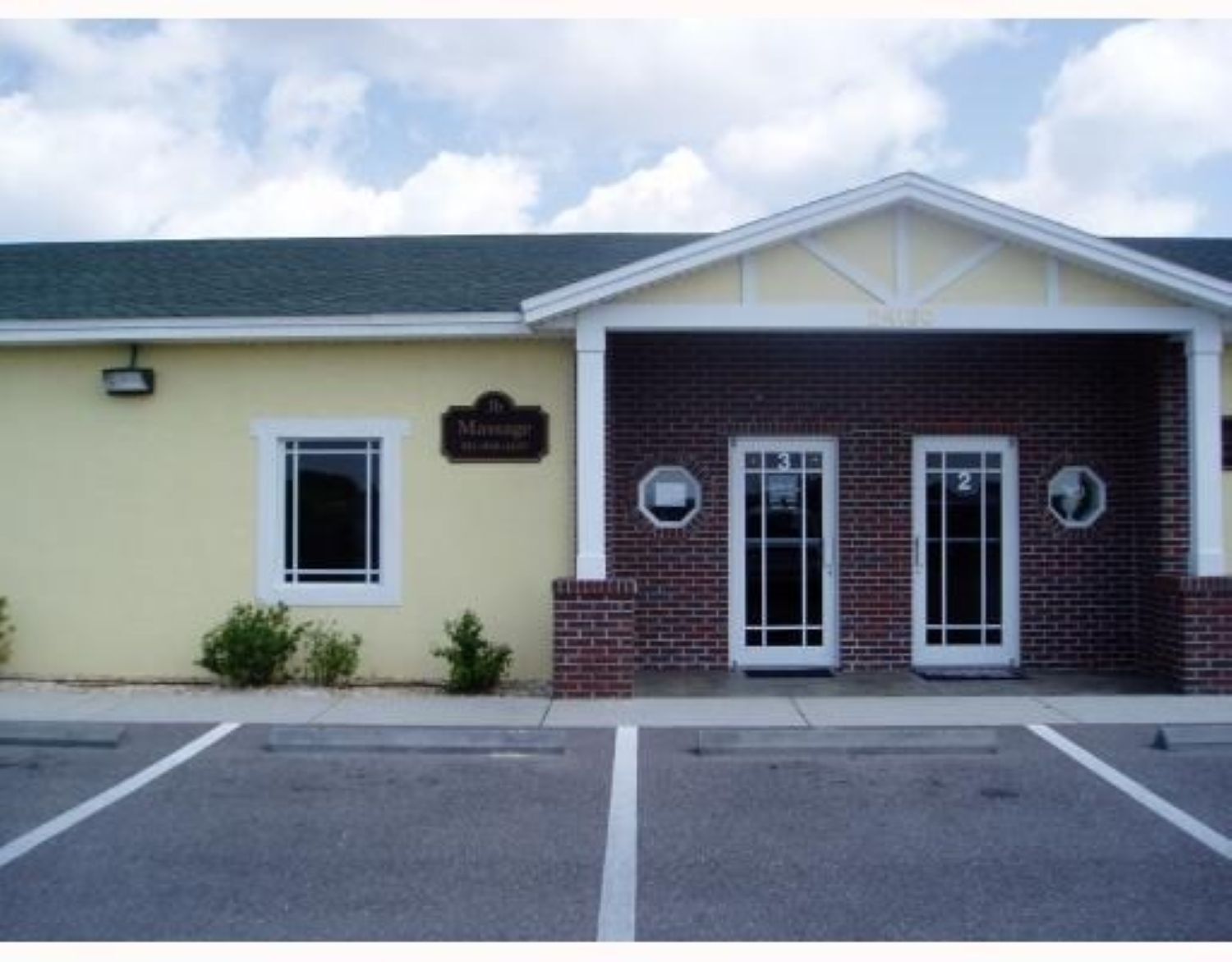 24160 State Road 54, Lutz, FL à vendre Photo du bâtiment- Image 1 de 2
