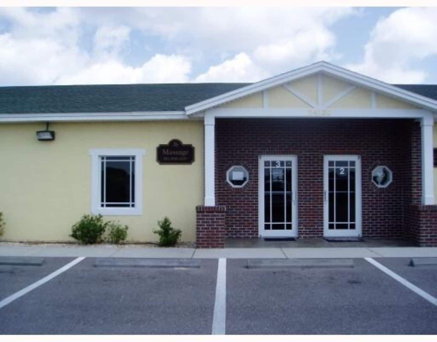 24160 State Road 54, Lutz, FL à vendre Photo du bâtiment- Image 1 de 2