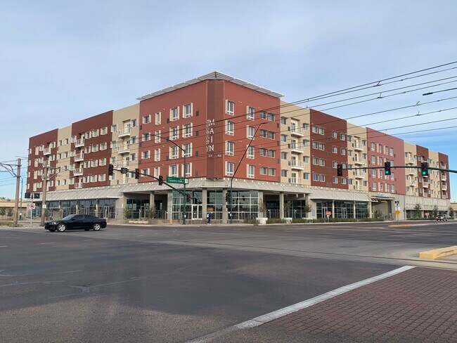 More details for 424 W Main St, Mesa, AZ - Retail for Lease