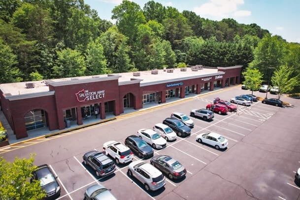 3610 N Elm St, Greensboro, NC à louer - Photo du bâtiment - Image 2 de 6