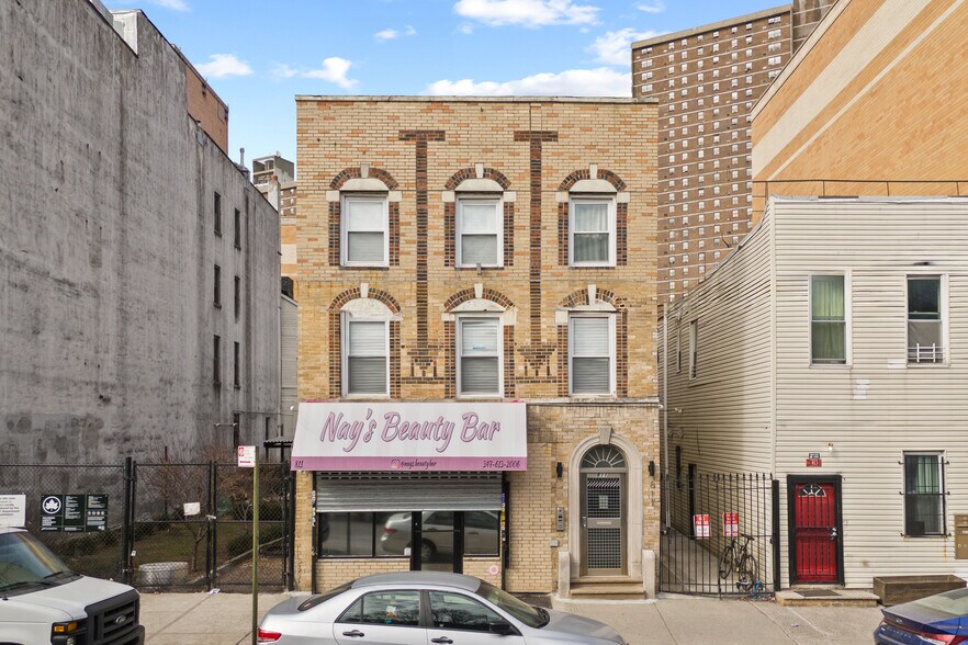 811 Courtlandt Ave, Bronx, NY à vendre - Photo du bâtiment - Image 1 de 41
