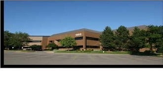 1000 E Paris Ave SE, Grand Rapids, MI à louer Photo du bâtiment- Image 1 de 3