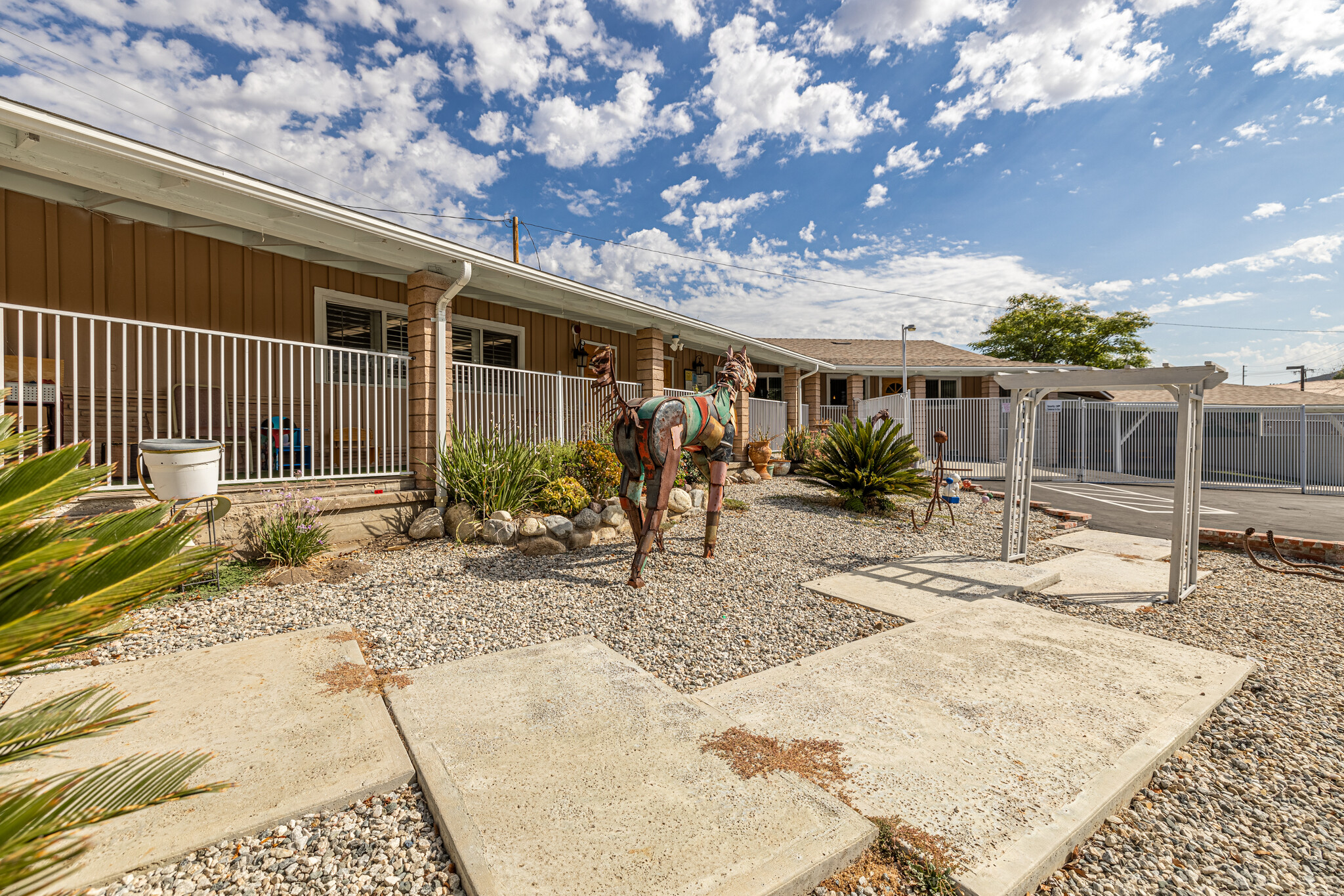 18045 Sierra Hwy, Canyon Country, CA for sale Primary Photo- Image 1 of 1