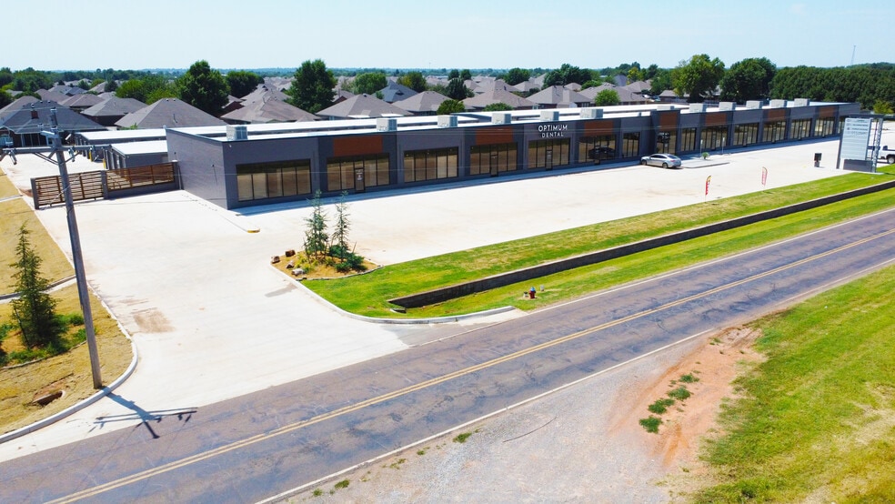 550 NE 24th St, Newcastle, OK 73065 portefeuille de 2 propriétés à vendre sur LoopNet.ca - Aérien - Image 1 de 10