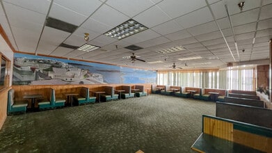 1950 Pipestone Rd, Benton Harbor, MI for lease Interior Photo- Image 2 of 14