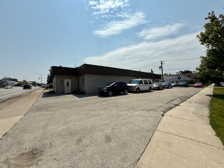 8743 Ogden Ave, Lyons, IL for sale - Building Photo - Image 1 of 11