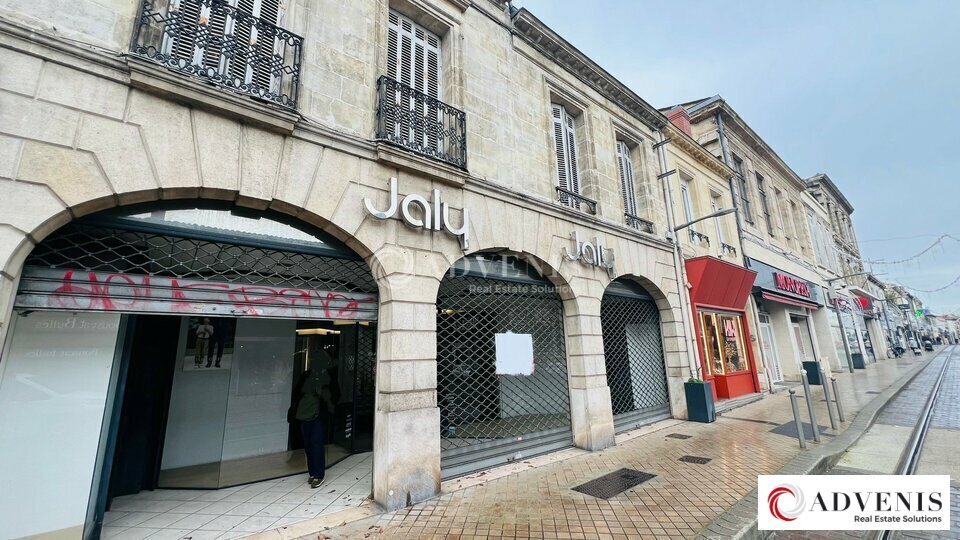 Retail in Le Bouscat for lease - Building Photo - Image 1 of 11