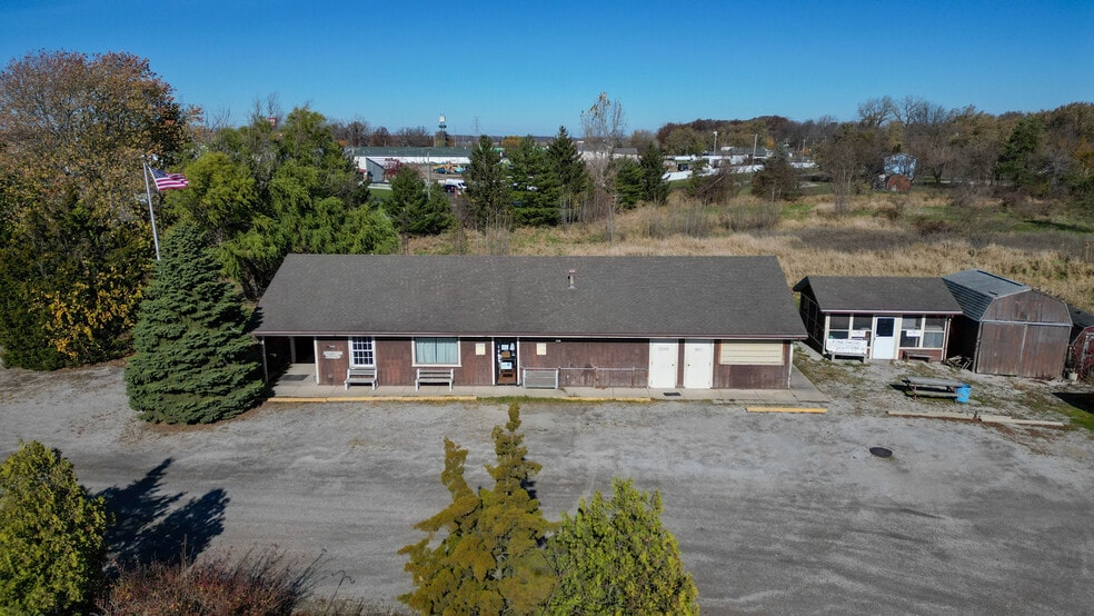10420 Harold Dr, Luna Pier, MI for sale - Building Photo - Image 3 of 40