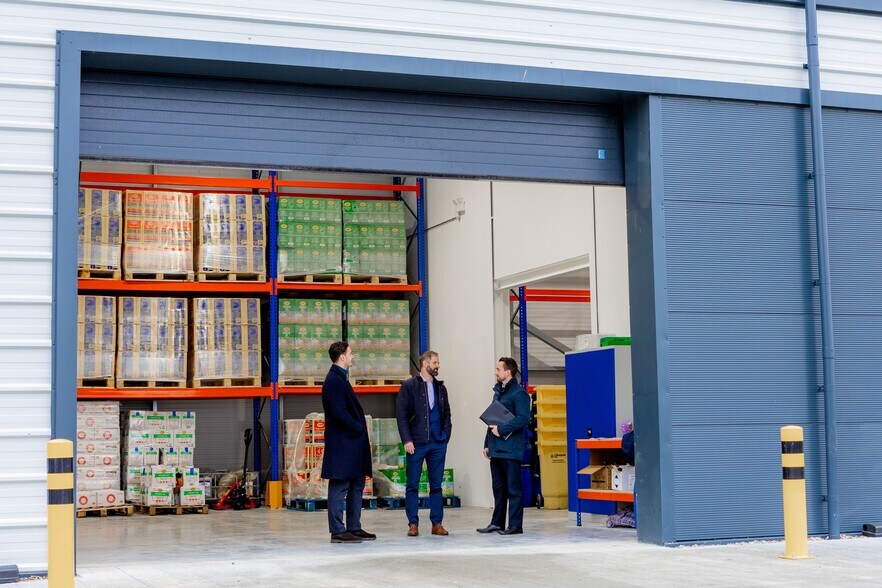 Old Ipswich Rd, Ardleigh à louer - Photo du bâtiment - Image 3 de 22