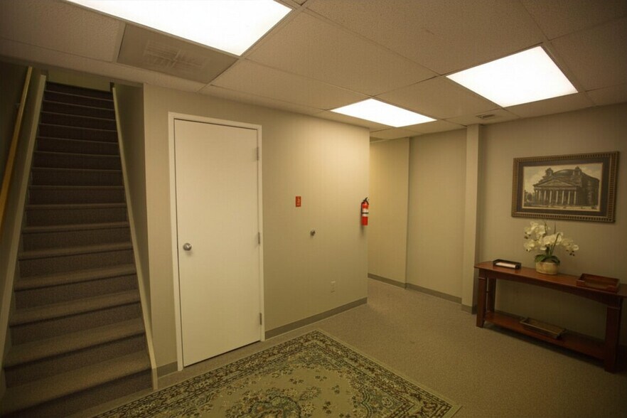 115 Rt 46, Mountain Lakes, NJ à vendre - Photo du bâtiment - Image 2 de 15