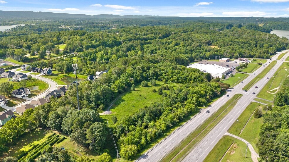 8646 Hwy 58, Harrison, TN à vendre - Photo du bâtiment - Image 2 de 10