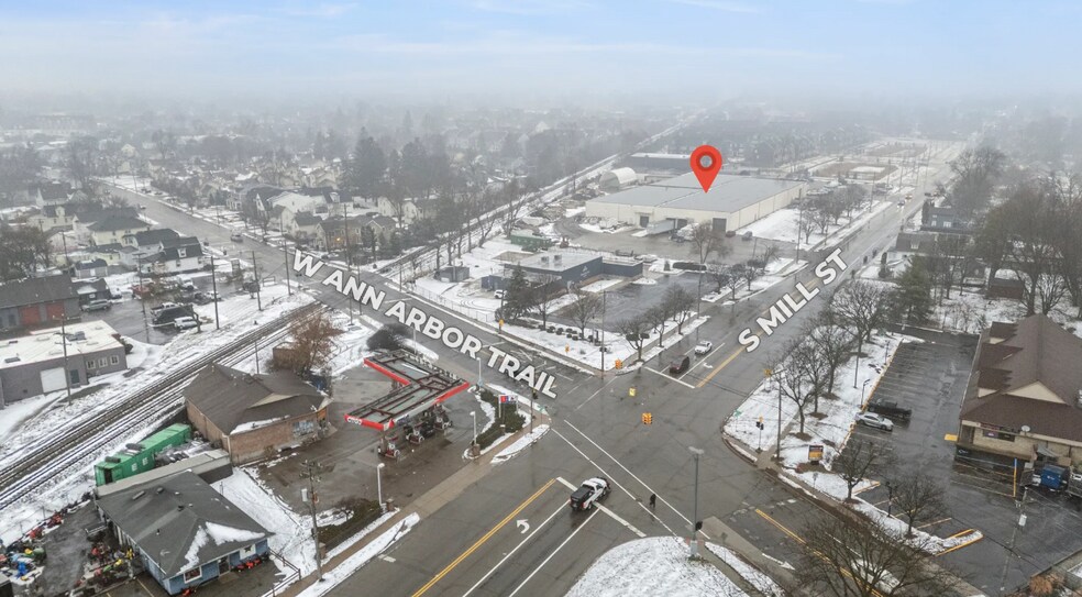 350 S Mill St, Plymouth, MI à vendre - Photo du bâtiment - Image 3 de 10